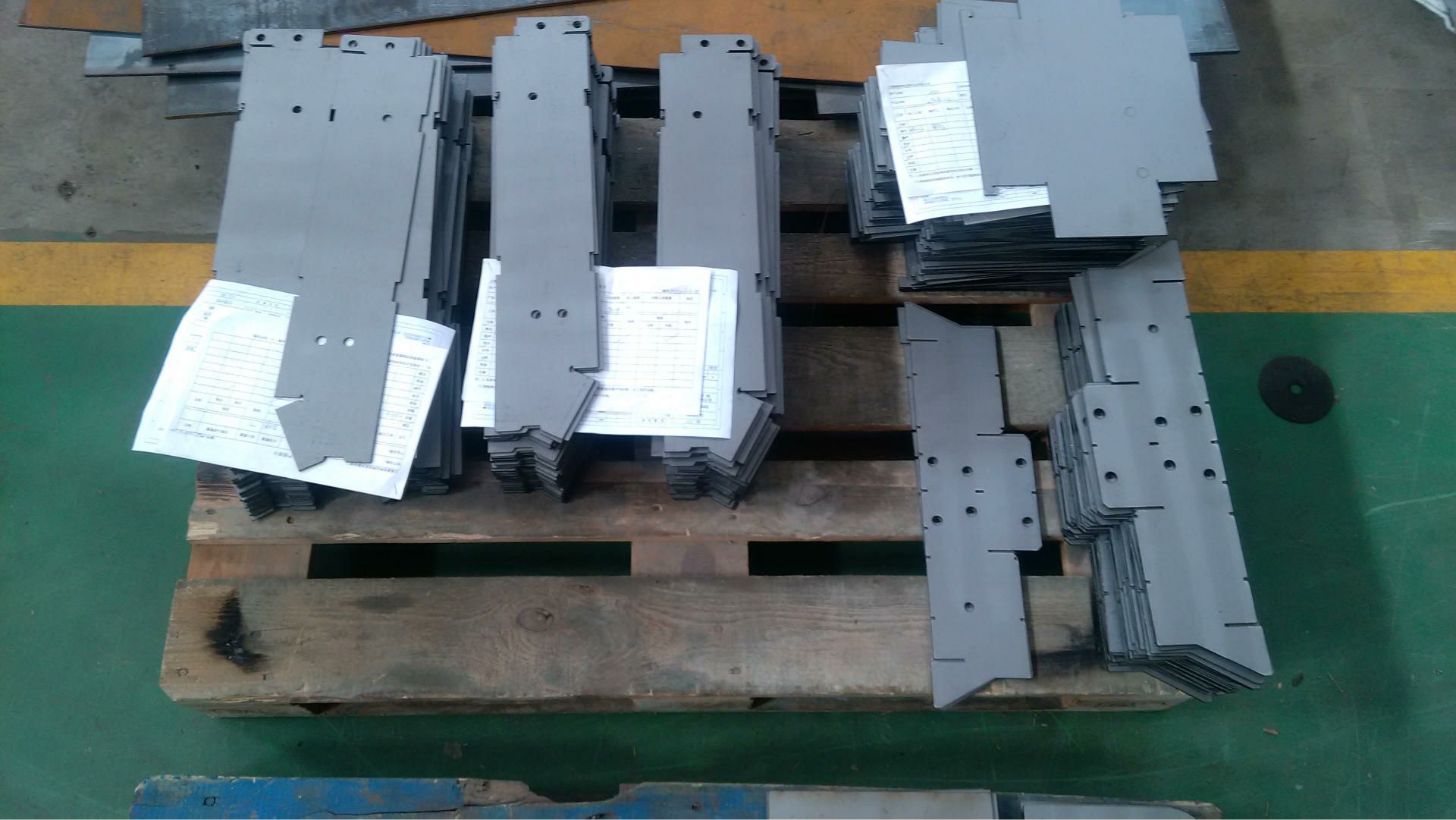 钣金加工中判断钣金激光加工的质量-首页 | 尊龙集团官方官网-尊龙(中国)一站式服务官方网站